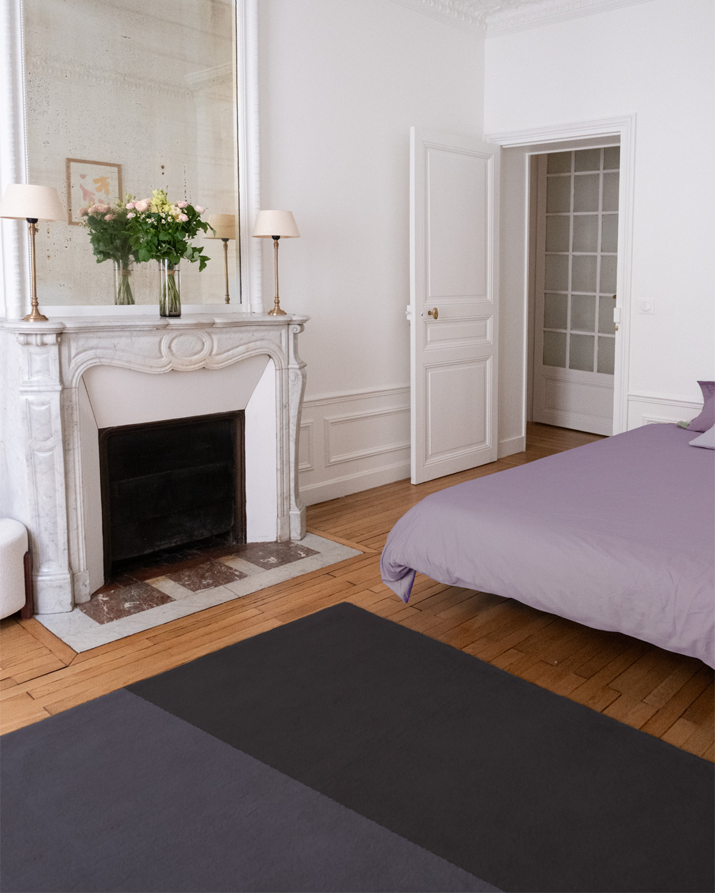 Tapis de chambre Franckie sur mesure de Camille Techer installé dans une chambre