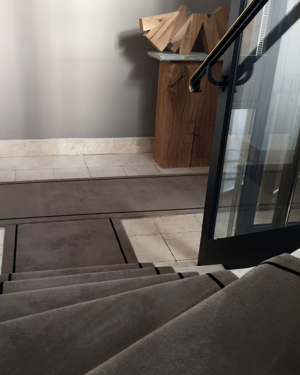 Tapis escalier à liseré