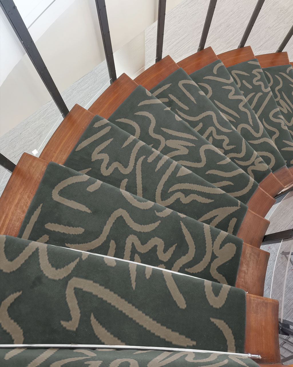 Tapis d’escalier Ladislas, création graphique par Camille Techer